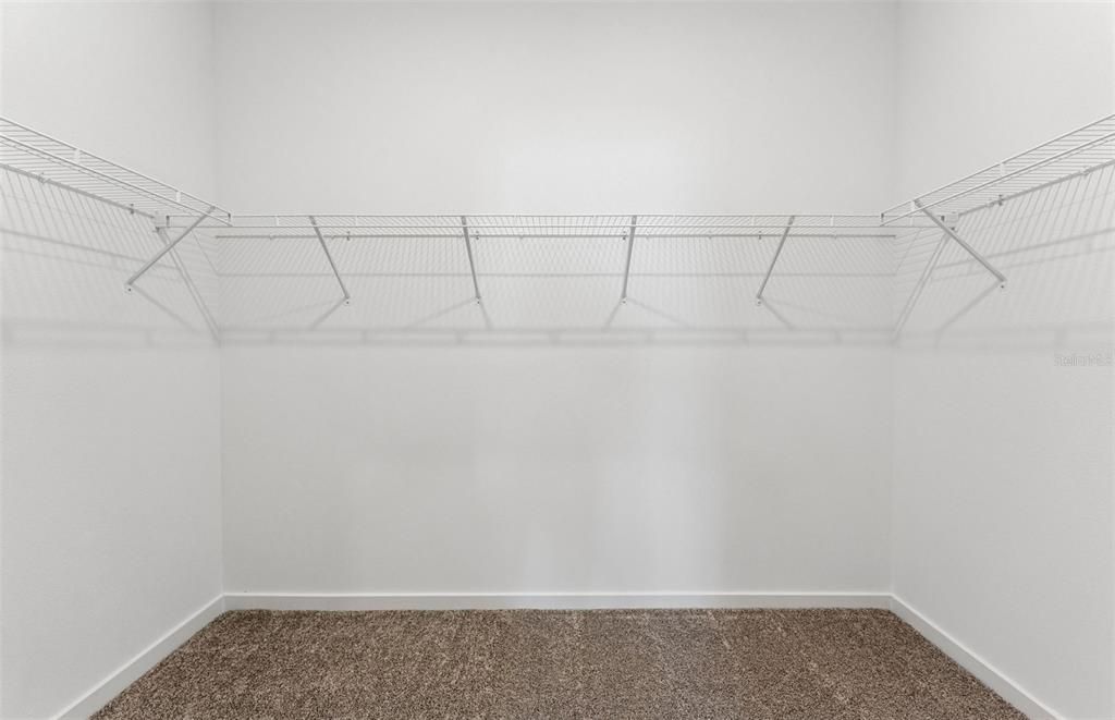 Activo con contrato: $375,460 (3 camas, 3 baños, 2262 Pies cuadrados)