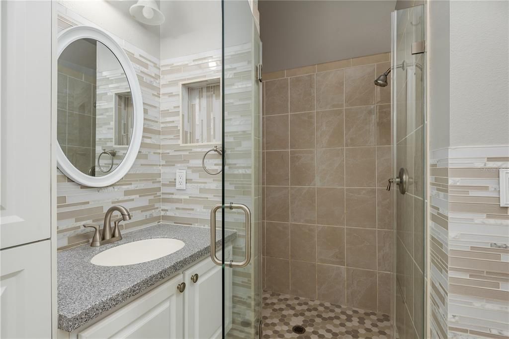 Под контрактом: $375,000 (2 спален, 2 ванн, 1642 Квадратных фут)