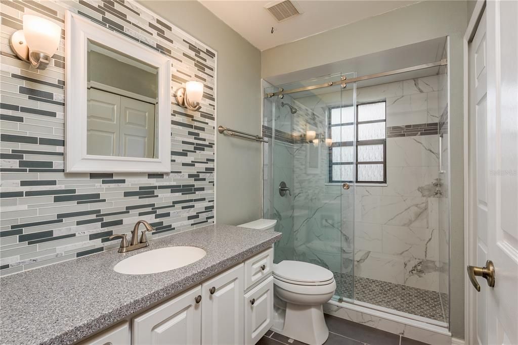 Под контрактом: $375,000 (2 спален, 2 ванн, 1642 Квадратных фут)