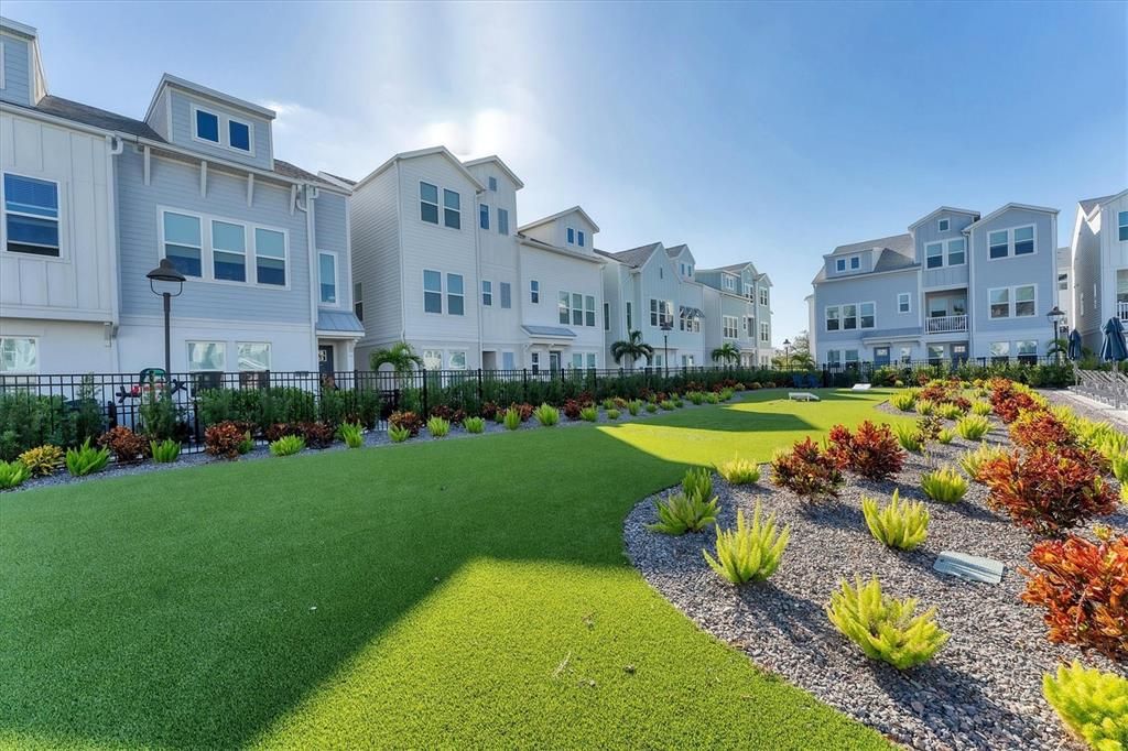 Active With Contract: $3,750 (3 beds, 3 baths, 2066 Square Feet)