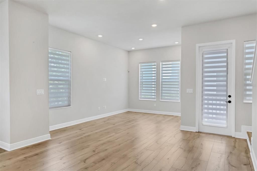 Active With Contract: $3,750 (3 beds, 3 baths, 2066 Square Feet)