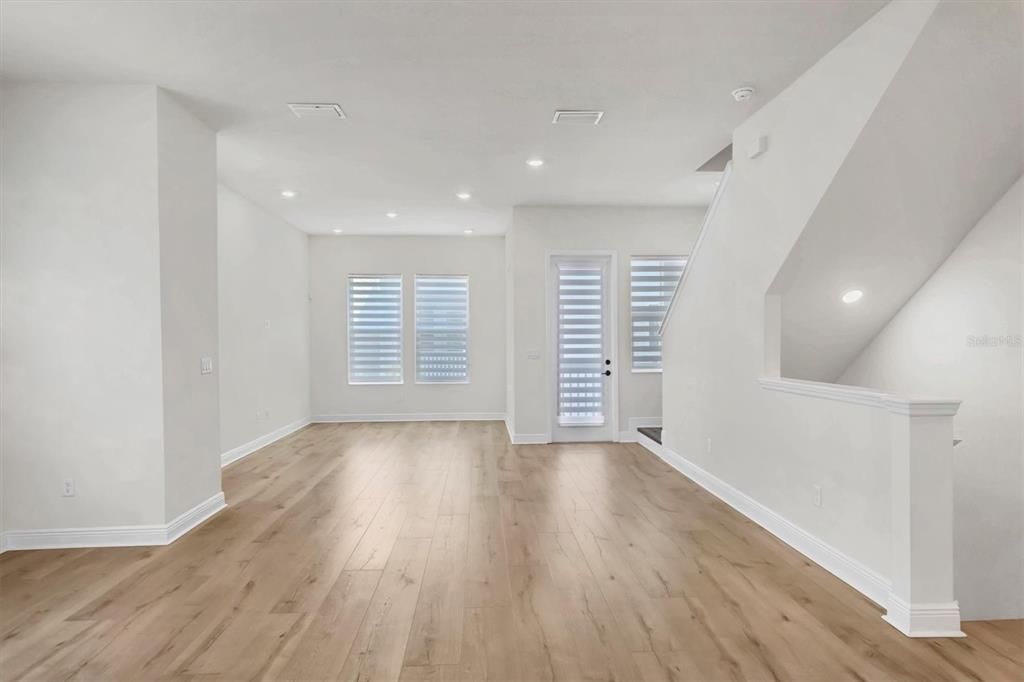 Active With Contract: $3,750 (3 beds, 3 baths, 2066 Square Feet)