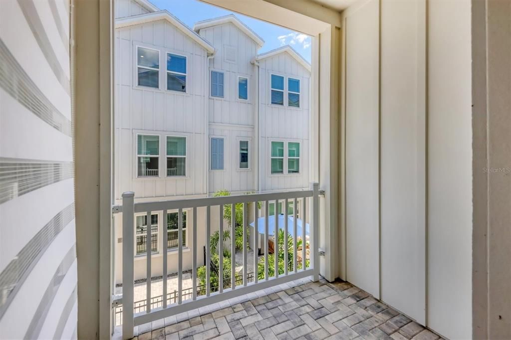 Active With Contract: $3,750 (3 beds, 3 baths, 2066 Square Feet)