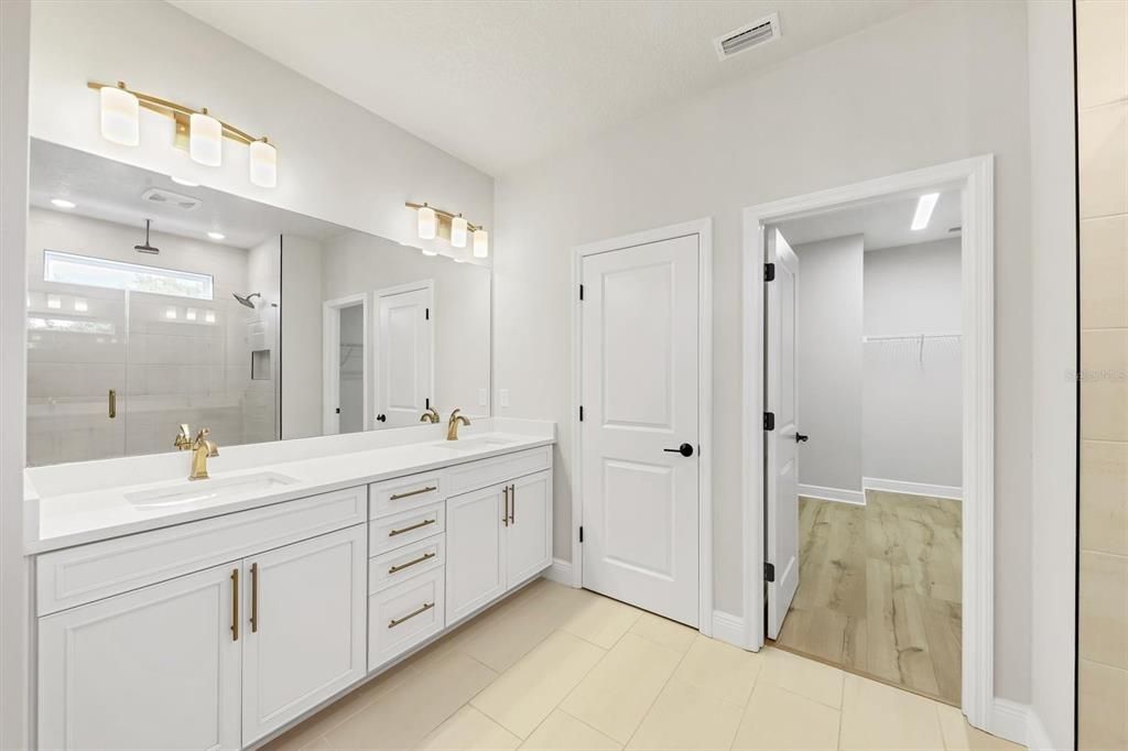 Active With Contract: $3,750 (3 beds, 3 baths, 2066 Square Feet)