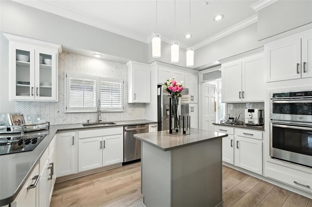 На продажу: $799,000 (3 спален, 2 ванн, 3110 Квадратных фут)