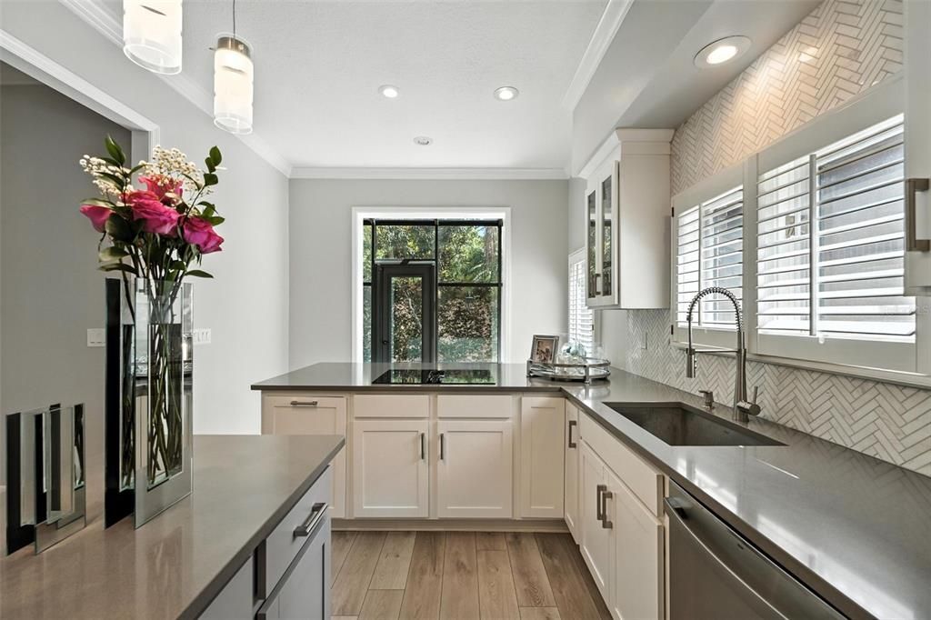 На продажу: $799,000 (3 спален, 2 ванн, 3110 Квадратных фут)