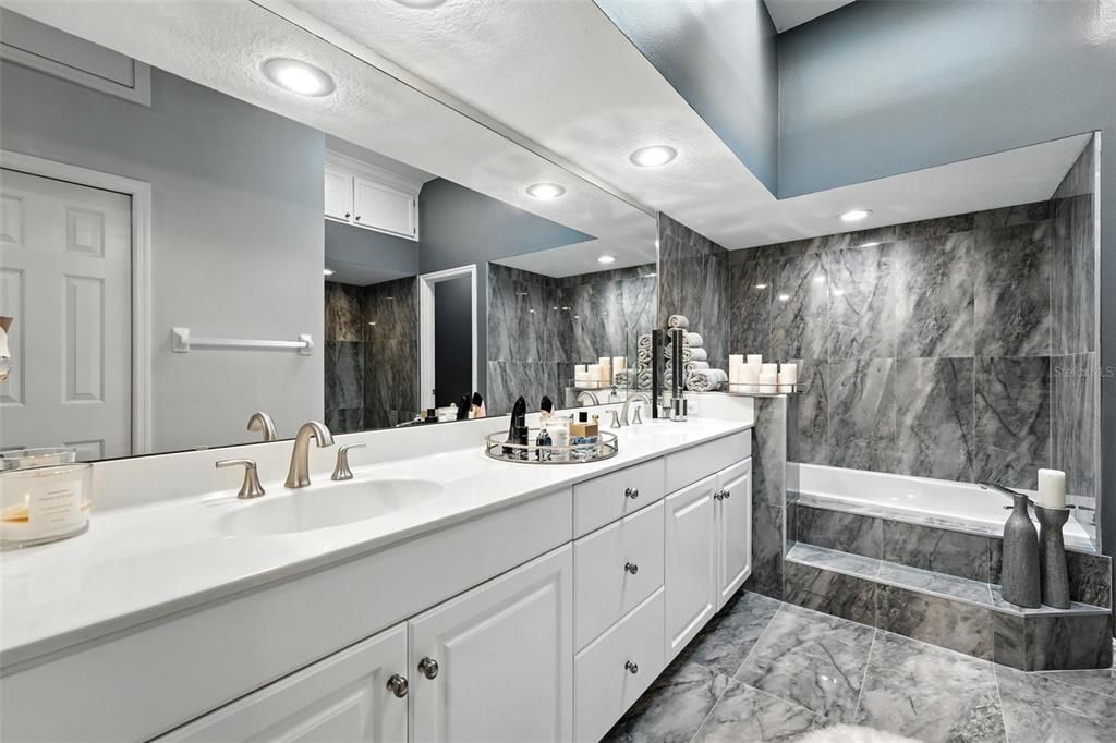 На продажу: $799,000 (3 спален, 2 ванн, 3110 Квадратных фут)