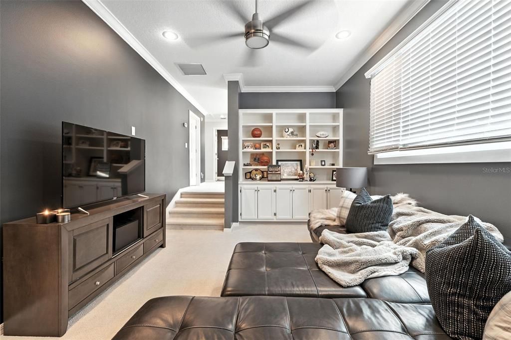 На продажу: $799,000 (3 спален, 2 ванн, 3110 Квадратных фут)