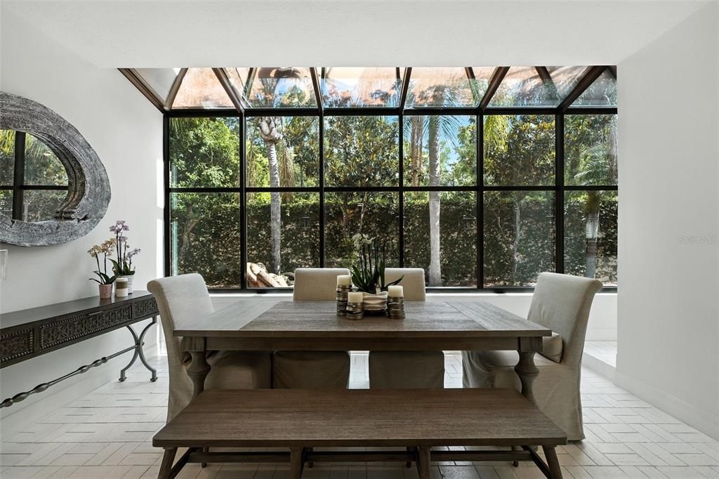 На продажу: $799,000 (3 спален, 2 ванн, 3110 Квадратных фут)