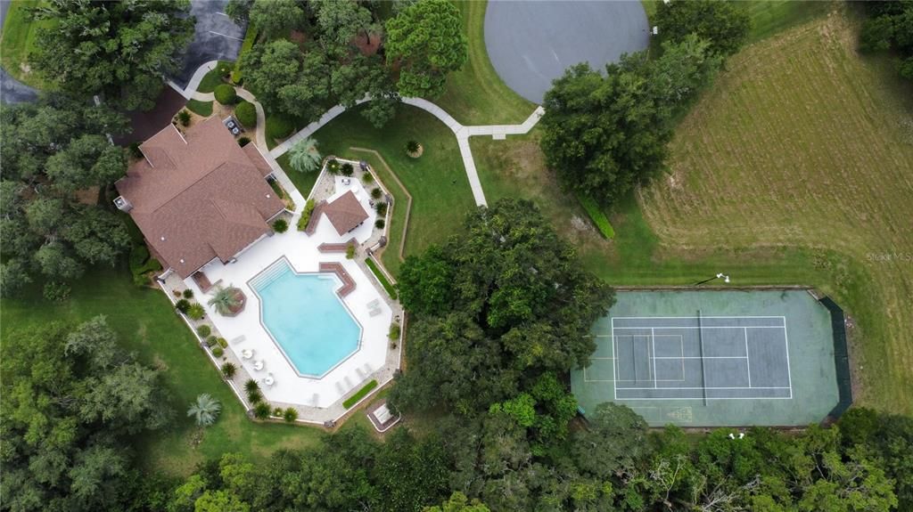 For Sale: $339,000 (4 beds, 2 baths, 1888 Square Feet)