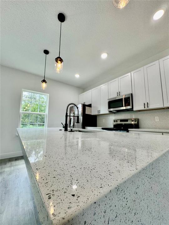 For Sale: $339,000 (4 beds, 2 baths, 1888 Square Feet)