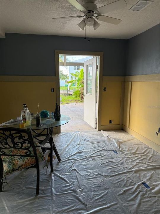 Active With Contract: $269,000 (2 beds, 2 baths, 1852 Square Feet)