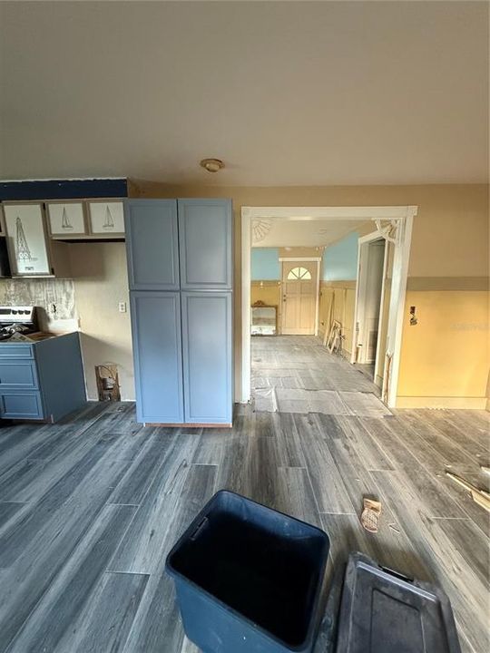 Active With Contract: $269,000 (2 beds, 2 baths, 1852 Square Feet)