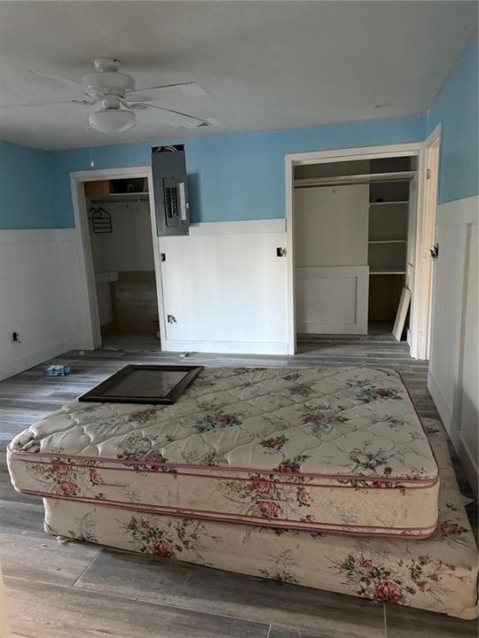 Active With Contract: $269,000 (2 beds, 2 baths, 1852 Square Feet)