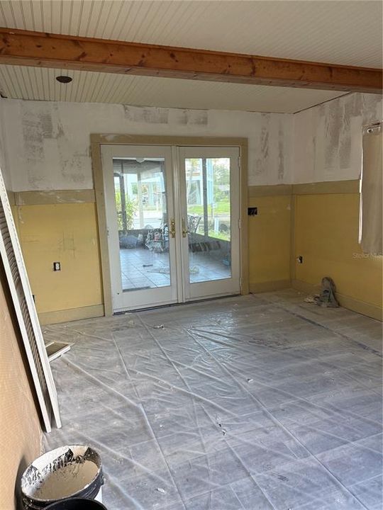 Active With Contract: $269,000 (2 beds, 2 baths, 1852 Square Feet)