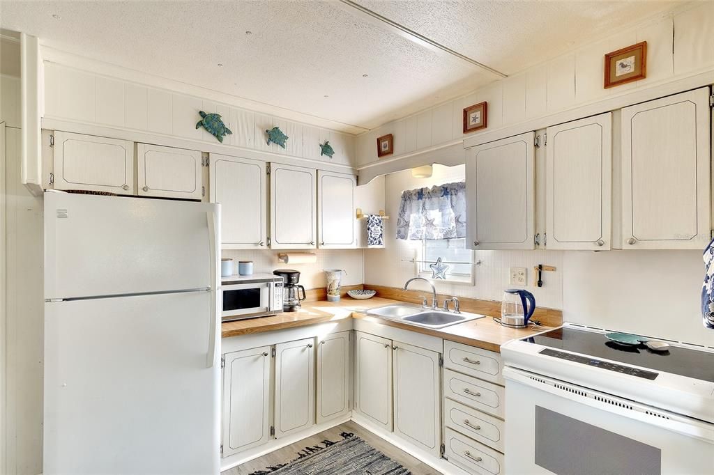 待售: $135,000 (2 贝兹, 1 浴室, 680 平方英尺)