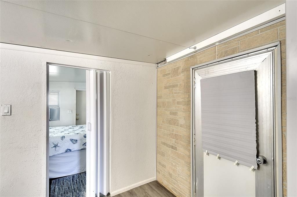 待售: $135,000 (2 贝兹, 1 浴室, 680 平方英尺)