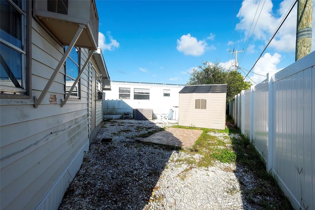 待售: $135,000 (2 贝兹, 1 浴室, 680 平方英尺)