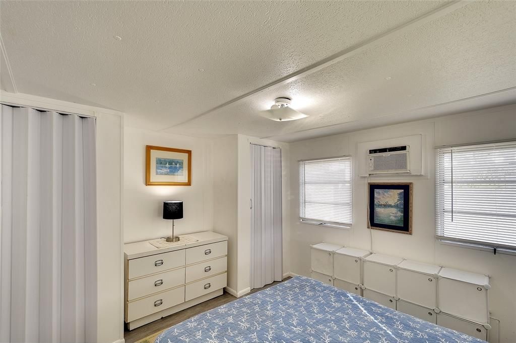 待售: $135,000 (2 贝兹, 1 浴室, 680 平方英尺)