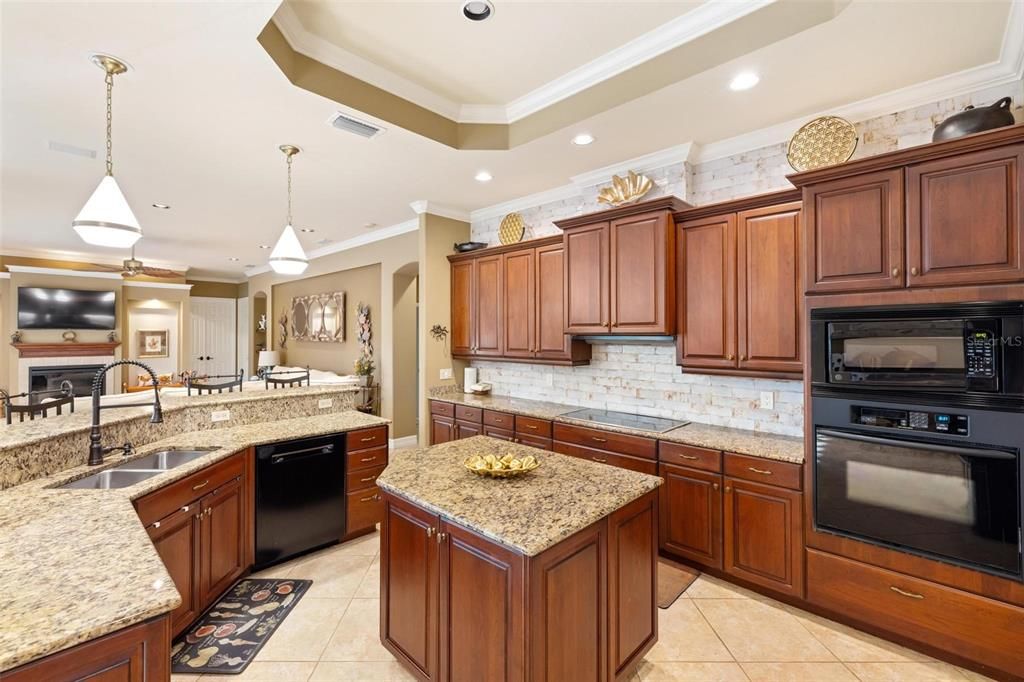 待售: $1,850,000 (3 贝兹, 2 浴室, 3487 平方英尺)