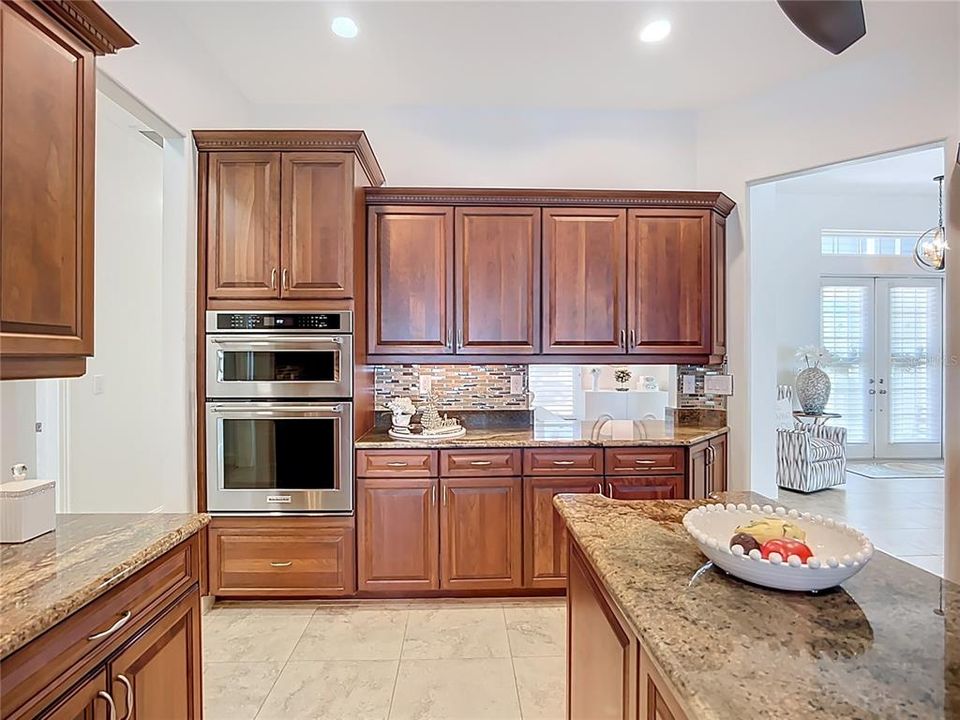 For Sale: $1,650,000 (3 beds, 2 baths, 3444 Square Feet)