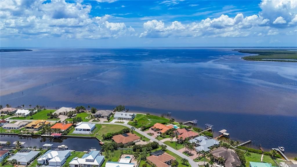 For Sale: $1,650,000 (3 beds, 2 baths, 3444 Square Feet)