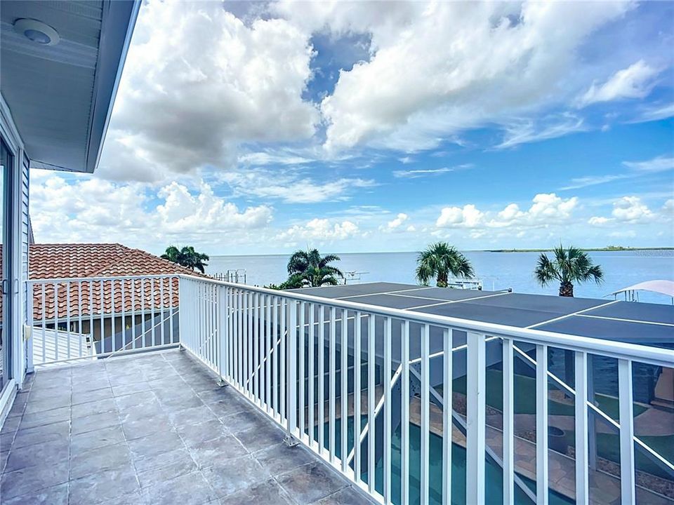 For Sale: $1,650,000 (3 beds, 2 baths, 3444 Square Feet)