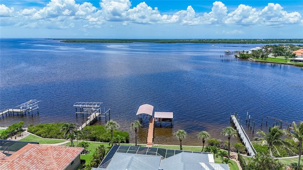 For Sale: $1,650,000 (3 beds, 2 baths, 3444 Square Feet)