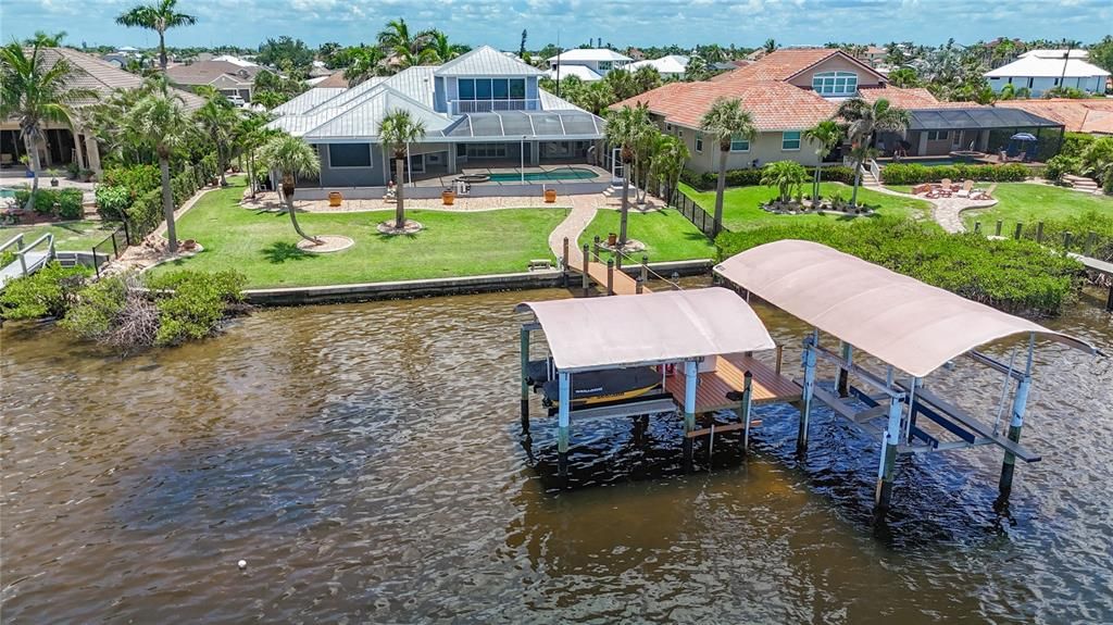 For Sale: $1,650,000 (3 beds, 2 baths, 3444 Square Feet)