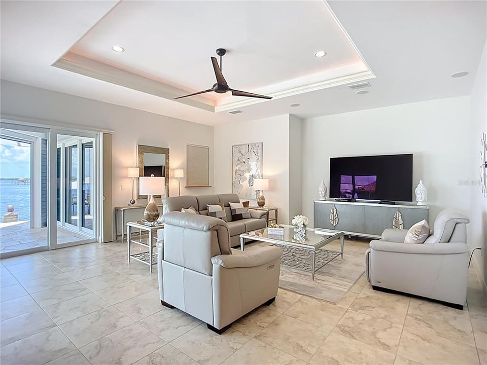 For Sale: $1,650,000 (3 beds, 2 baths, 3444 Square Feet)