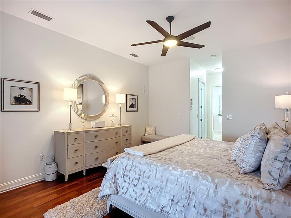 For Sale: $1,650,000 (3 beds, 2 baths, 3444 Square Feet)