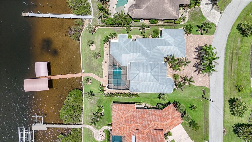 For Sale: $1,650,000 (3 beds, 2 baths, 3444 Square Feet)