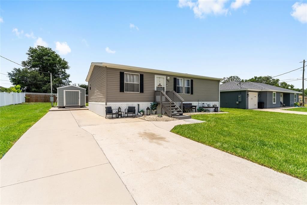 Active With Contract: $189,000 (2 beds, 2 baths, 1080 Square Feet)