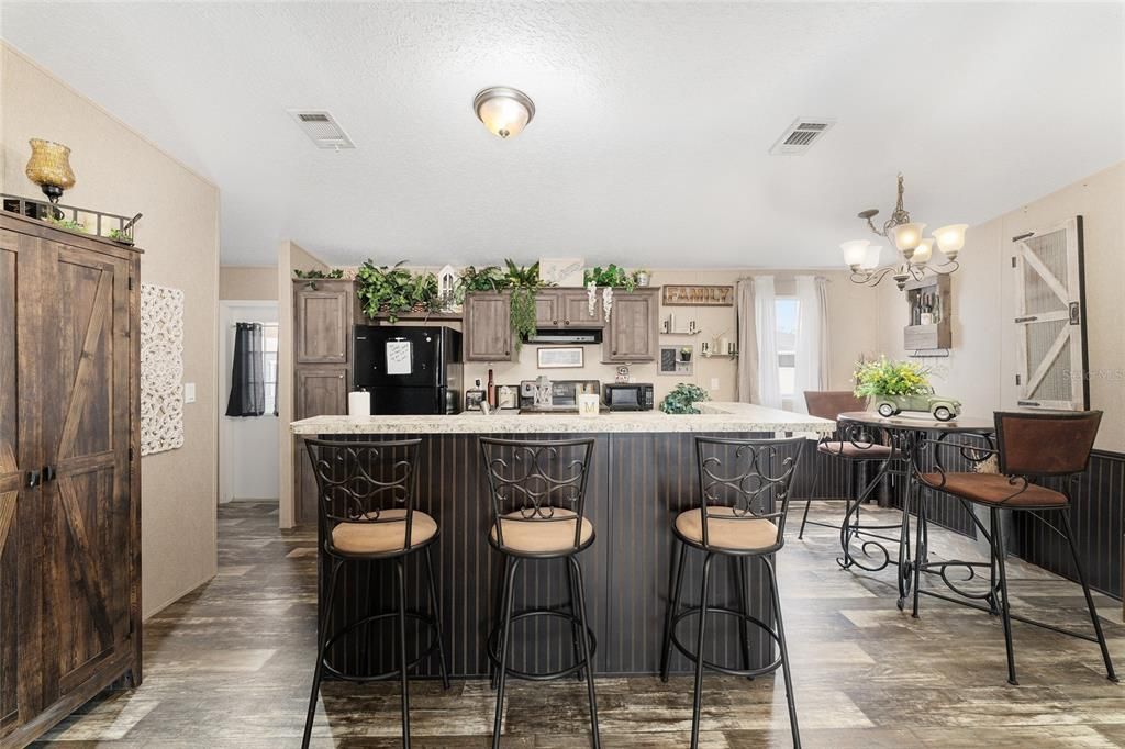 Active With Contract: $189,000 (2 beds, 2 baths, 1080 Square Feet)