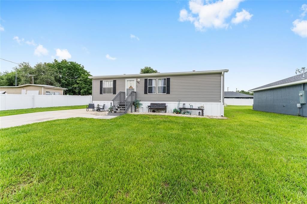 Active With Contract: $189,000 (2 beds, 2 baths, 1080 Square Feet)