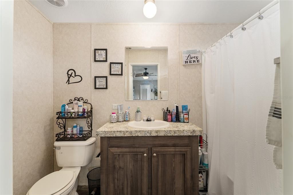 Active With Contract: $189,000 (2 beds, 2 baths, 1080 Square Feet)