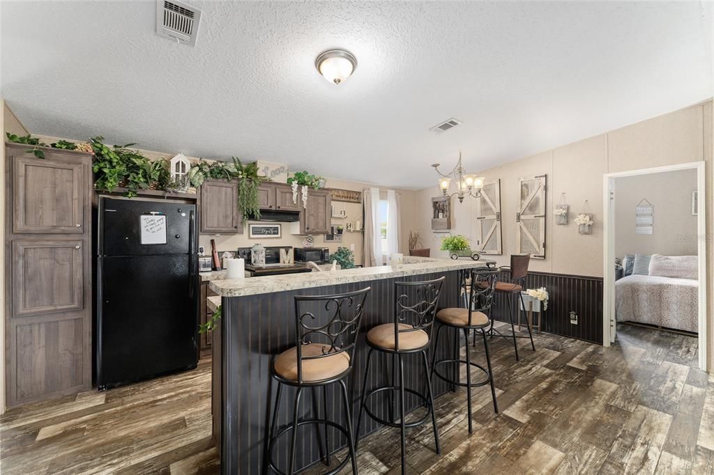 Active With Contract: $189,000 (2 beds, 2 baths, 1080 Square Feet)