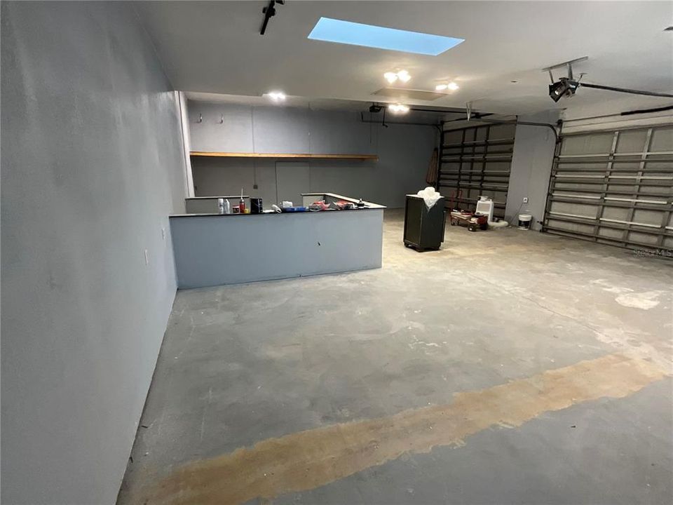 合同活跃: $639,111 (3 贝兹, 2 浴室, 2281 平方英尺)