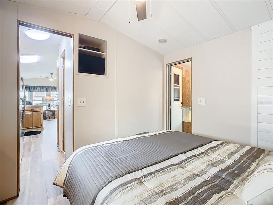 Activo con contrato: $128,900 (1 camas, 1 baños, 680 Pies cuadrados)