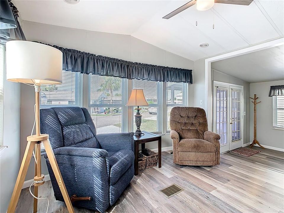 Activo con contrato: $128,900 (1 camas, 1 baños, 680 Pies cuadrados)