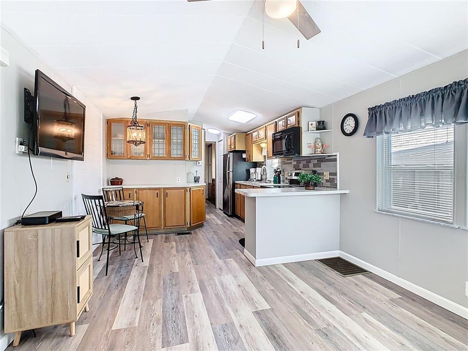 Activo con contrato: $128,900 (1 camas, 1 baños, 680 Pies cuadrados)