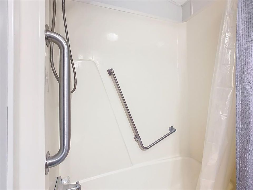 Activo con contrato: $128,900 (1 camas, 1 baños, 680 Pies cuadrados)