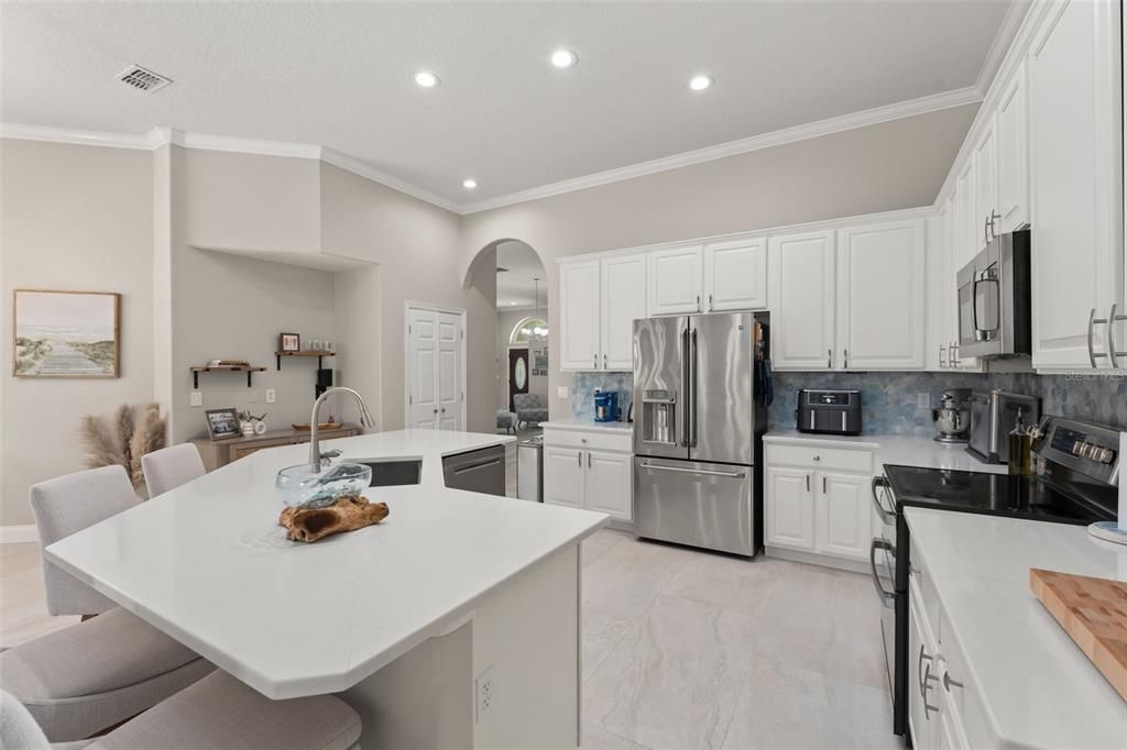 En Venta: $899,000 (5 camas, 3 baños, 3662 Pies cuadrados)