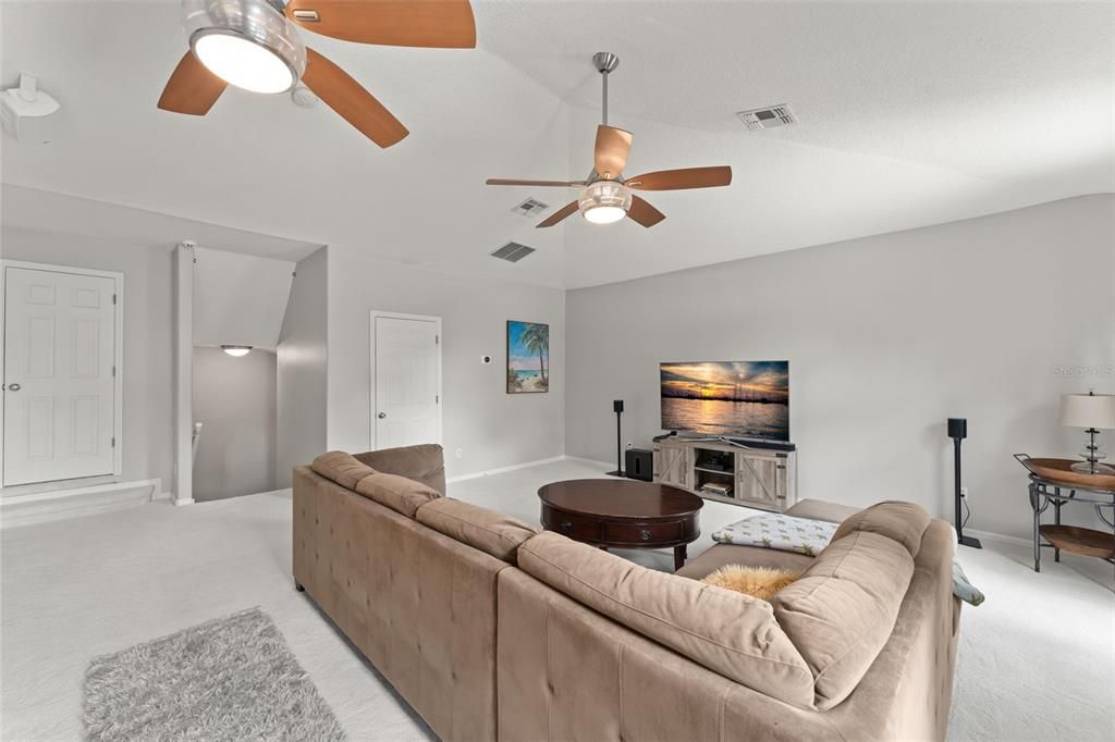 En Venta: $899,000 (5 camas, 3 baños, 3662 Pies cuadrados)