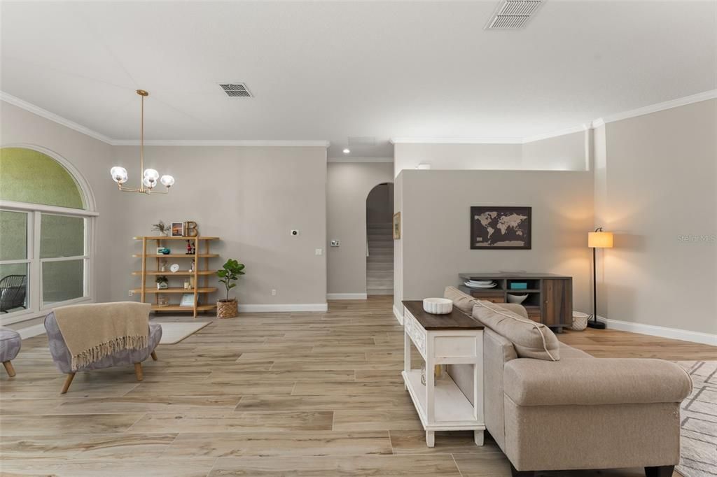 En Venta: $899,000 (5 camas, 3 baños, 3662 Pies cuadrados)