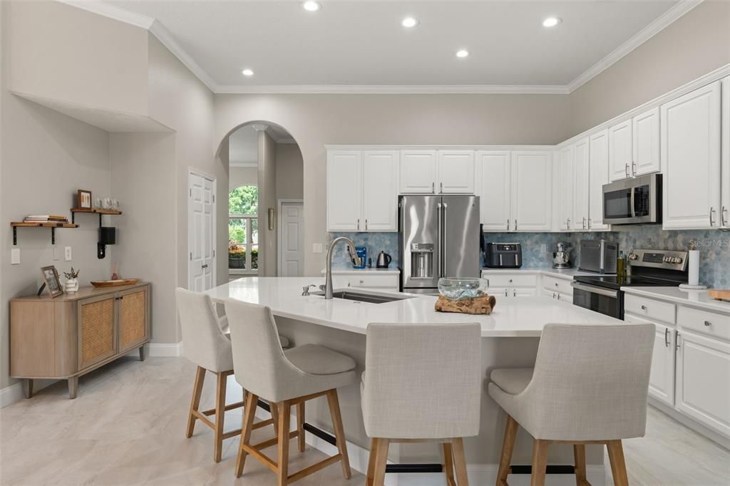 En Venta: $899,000 (5 camas, 3 baños, 3662 Pies cuadrados)