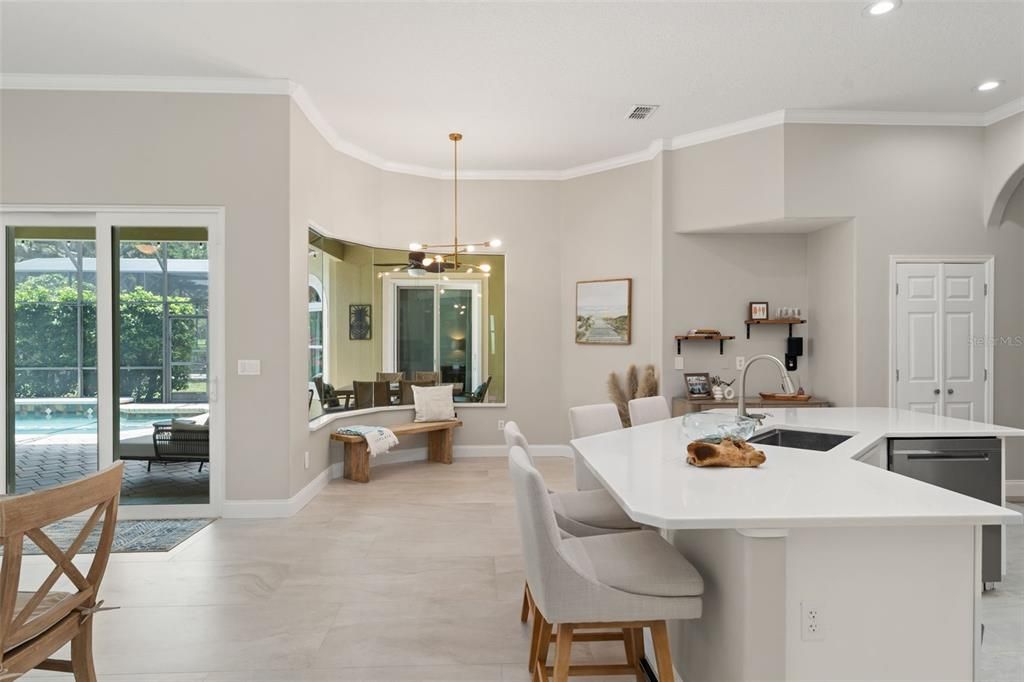 En Venta: $899,000 (5 camas, 3 baños, 3662 Pies cuadrados)