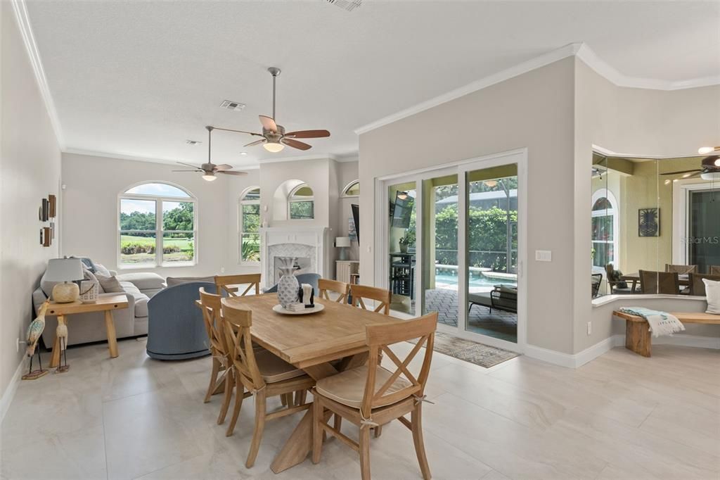 En Venta: $899,000 (5 camas, 3 baños, 3662 Pies cuadrados)