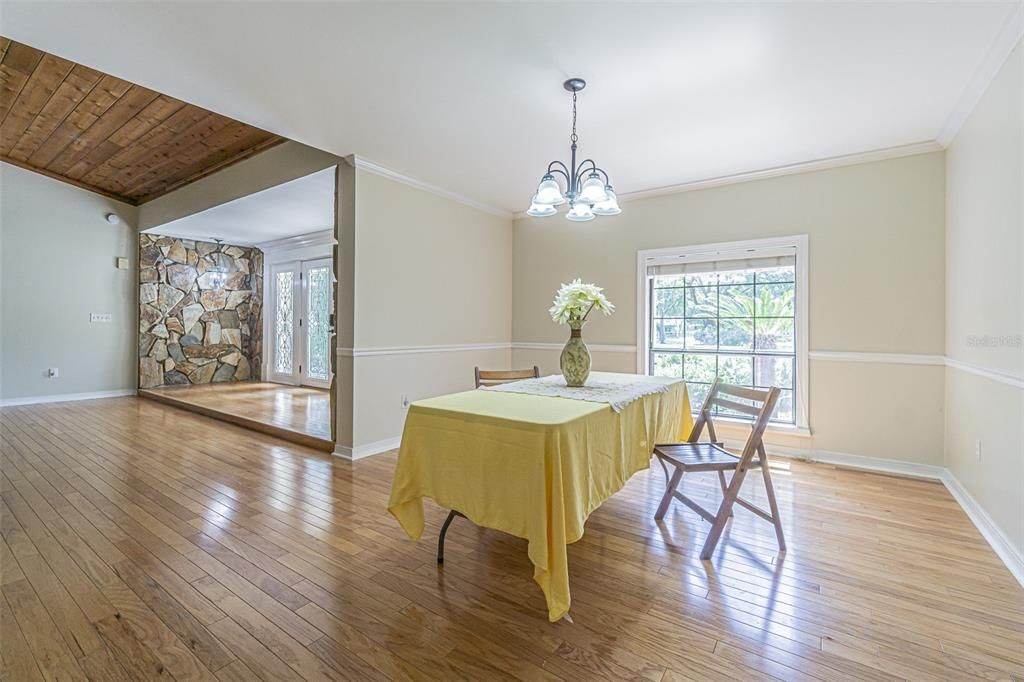 For Sale: $887,000 (4 beds, 2 baths, 3178 Square Feet)