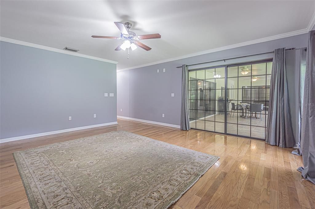 For Sale: $887,000 (4 beds, 2 baths, 3178 Square Feet)